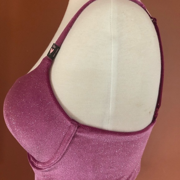 NWT Victoria’s Secret Bra size 34D price firm! - Picture 2 of 6